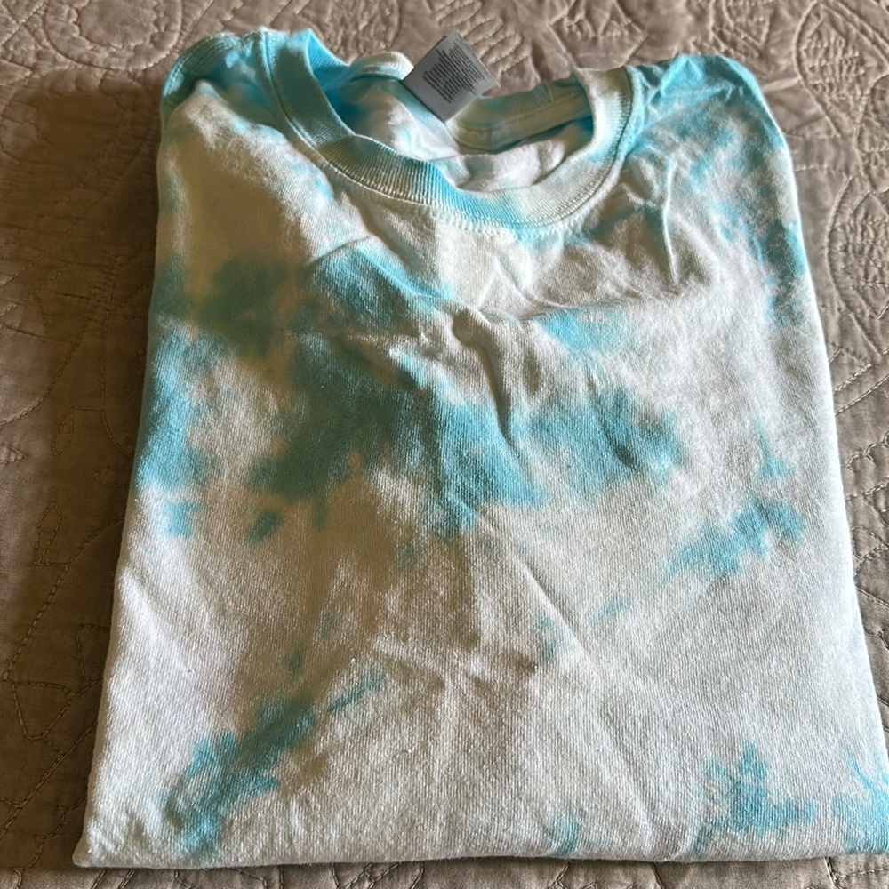 Gildan Tie dye long sleeve shirt